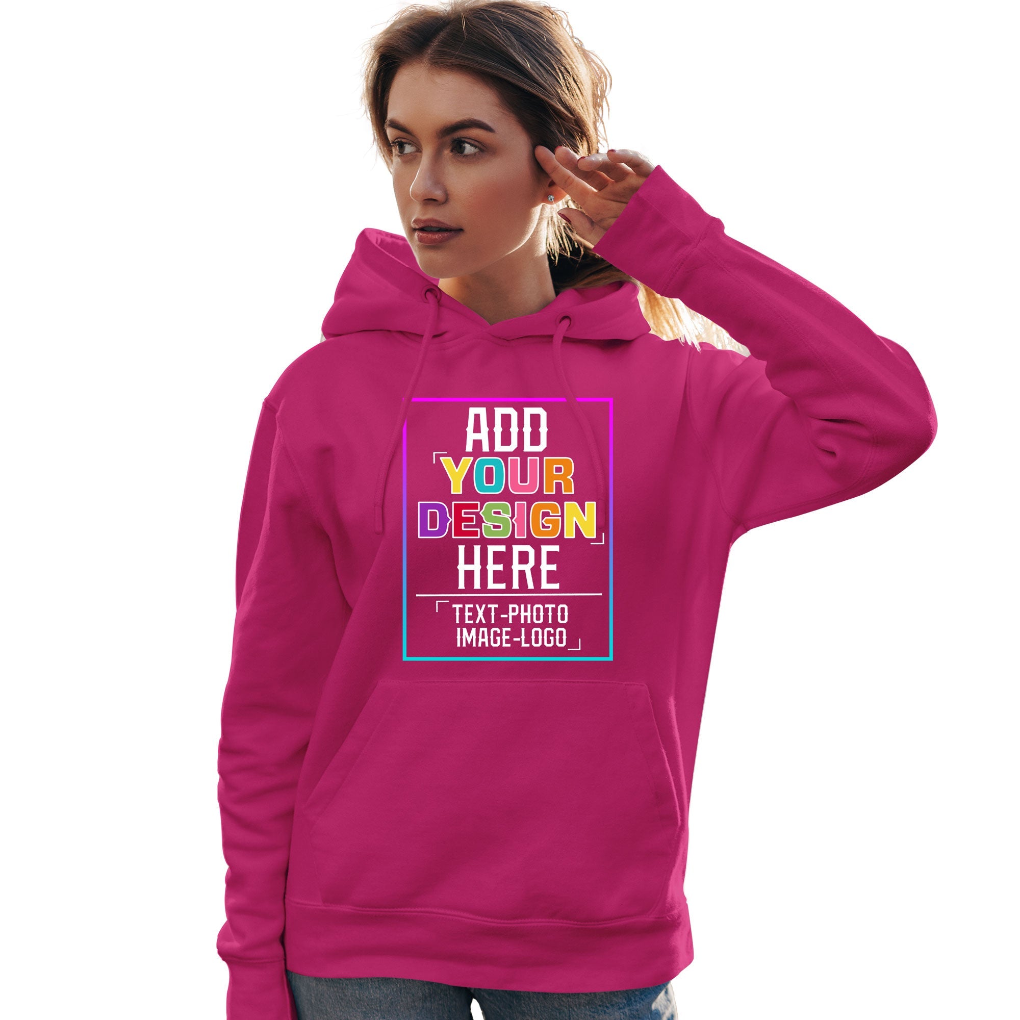 Sweat-shirt à capuche rose personnalisé avec police de couleur arc-en-ciel